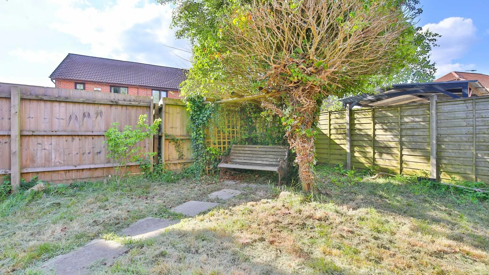 Homely 5 Bed House - 15 Mins To Cardiff City