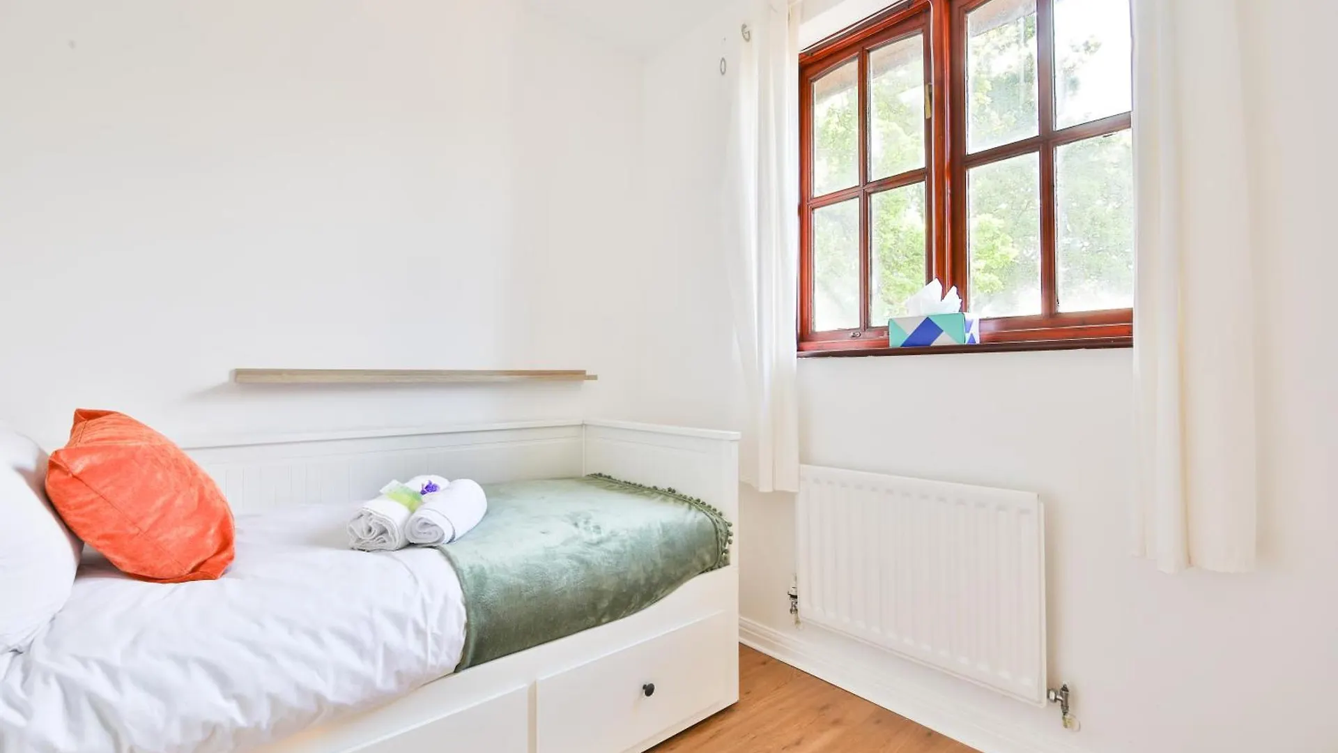 펜션 Homely 5 Bed House - 15 Mins To Cardiff City 영국
