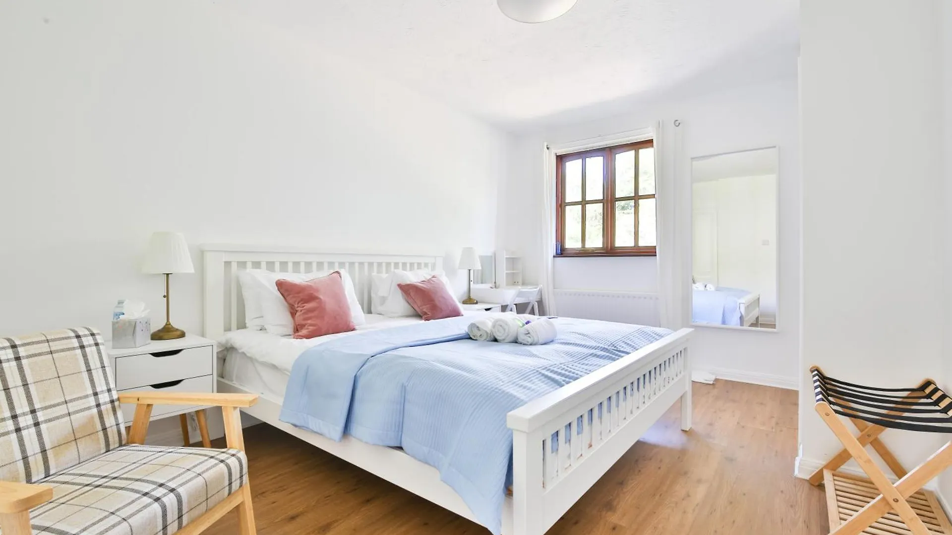 Homely 5 Bed House - 15 Mins To Cardiff City 펜션