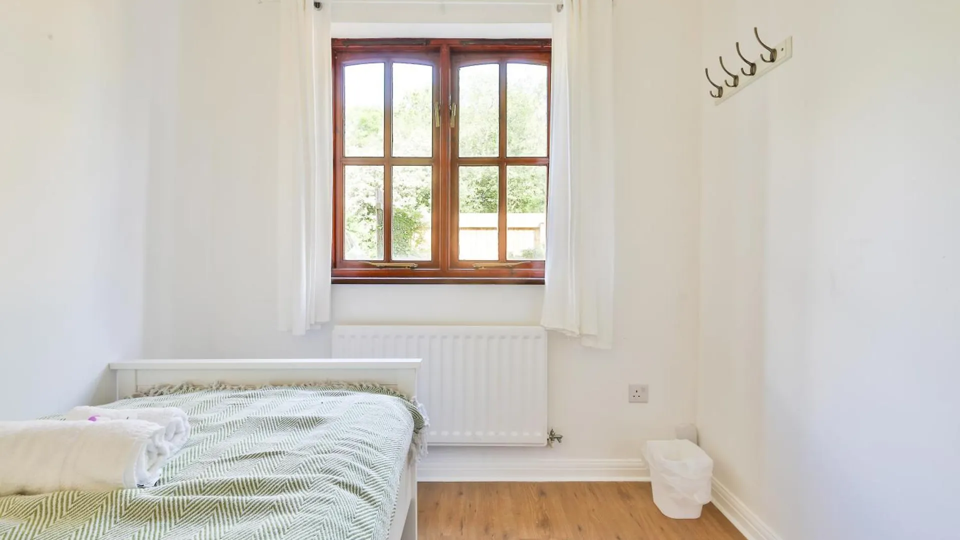 Homely 5 Bed House - 15 Mins To Cardiff City 펜션